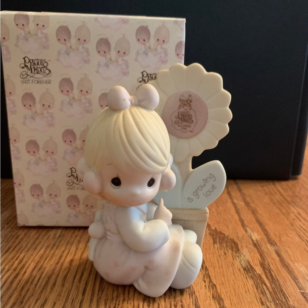 Precious Moments - A Growing Love